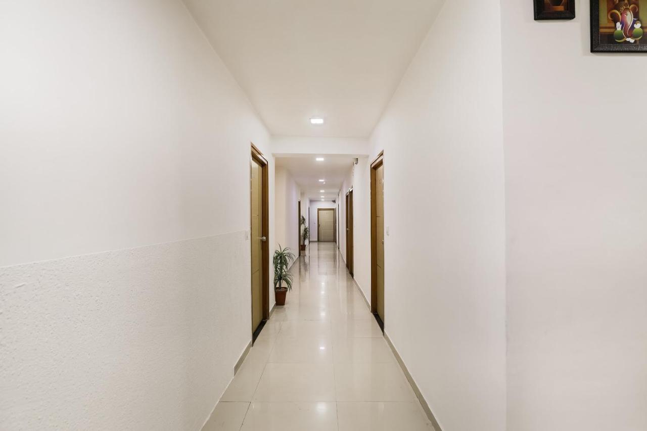 Oyo Hotel D Veeray Ахмедабад Екстер'єр фото